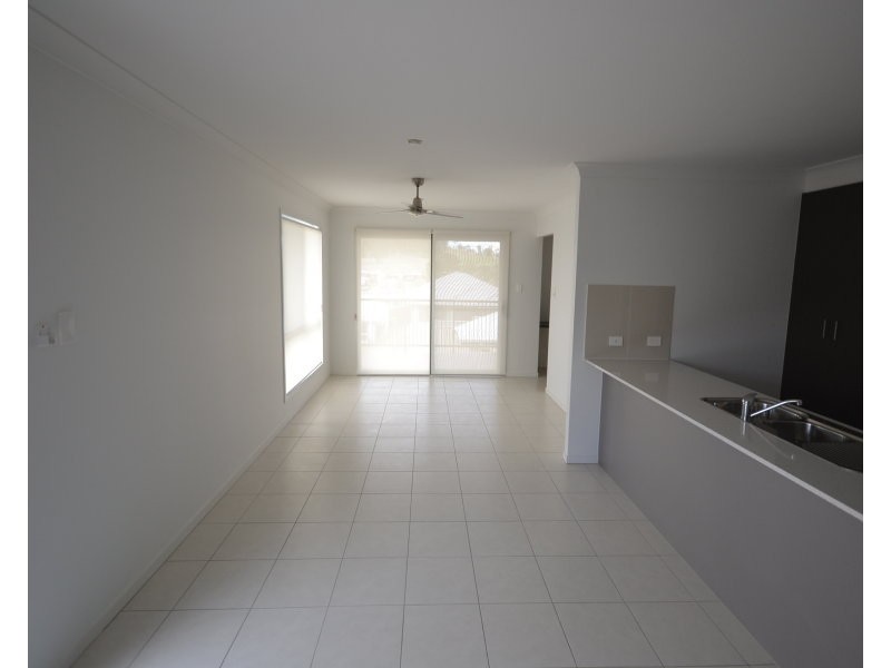 Unit 2/10 Preston Court, Glenvale QLD 4350