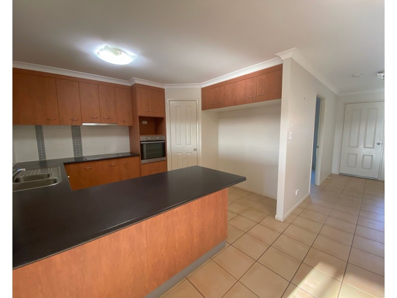 12 Oliver Street, Highfields QLD 4352
