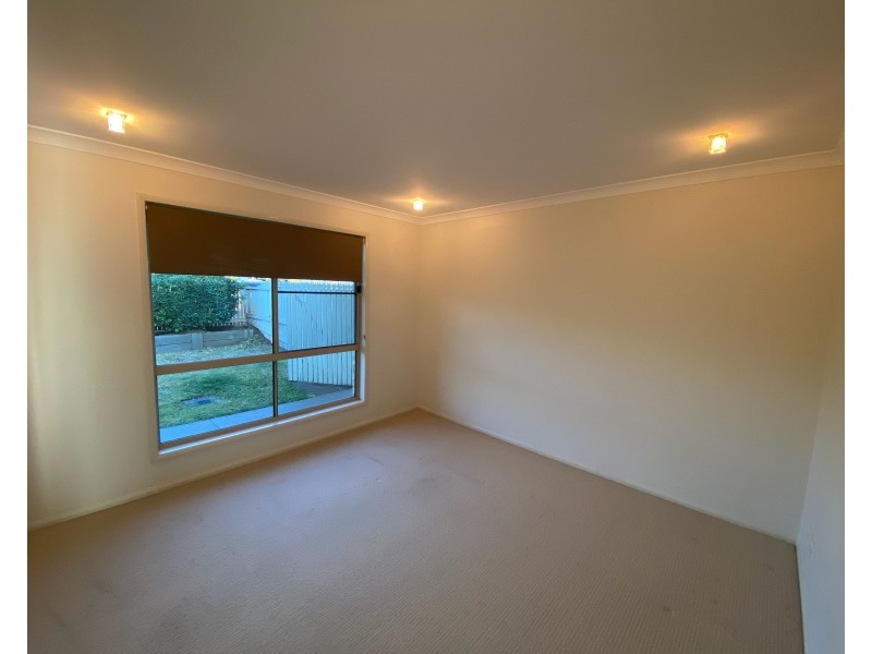 12 Oliver Street, Highfields QLD 4352