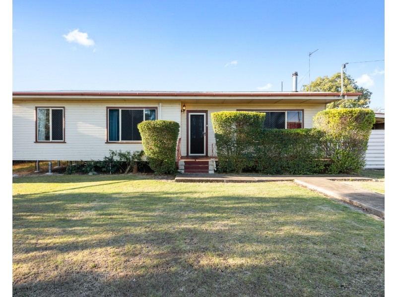 20 George Street, Clifton QLD 4361