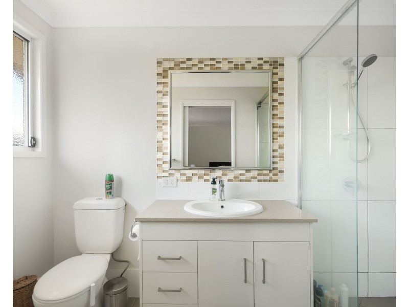 Unit 2/421 Tor Street, Newtown QLD 4305