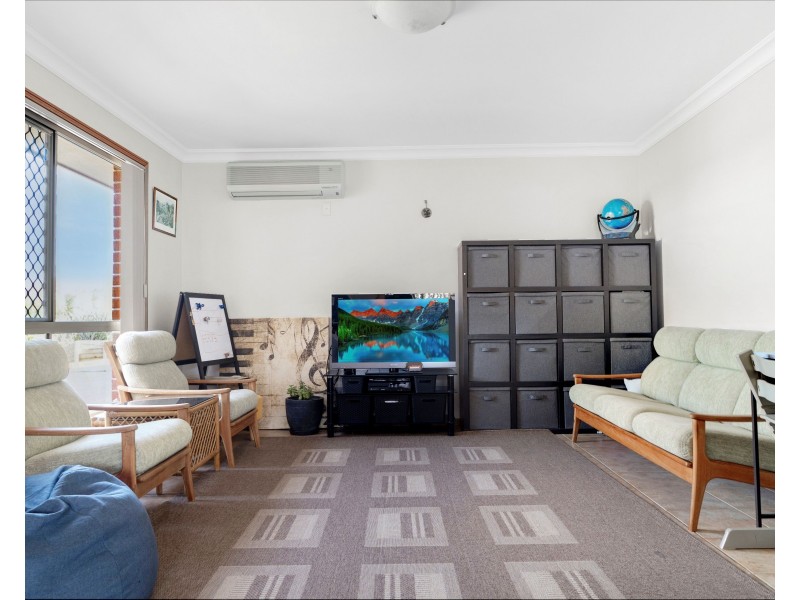 Unit 1/17a Horrocks Crescent, Kearneys Spring QLD 4350
