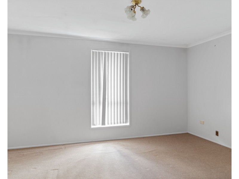 16 Carmen Street, Kearneys Spring QLD 4350