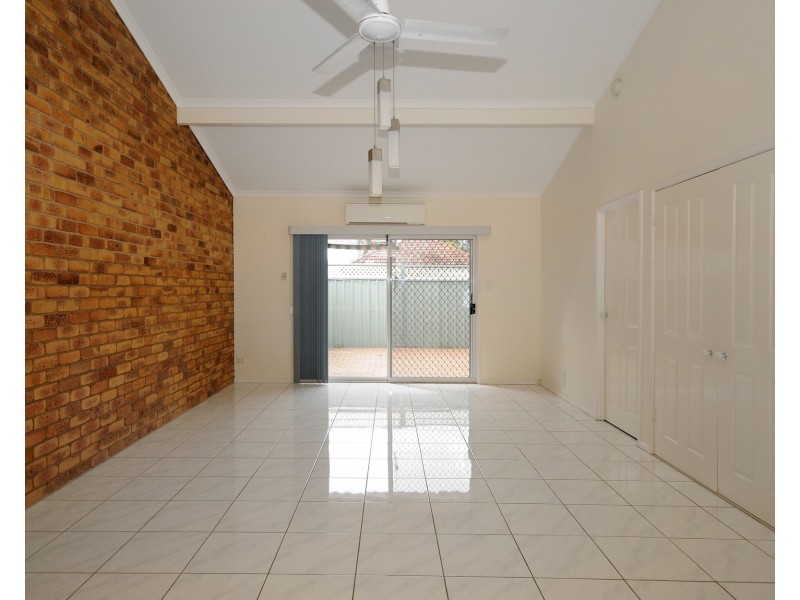 Unit 2/39 Anzac Avenue, Newtown QLD 4350