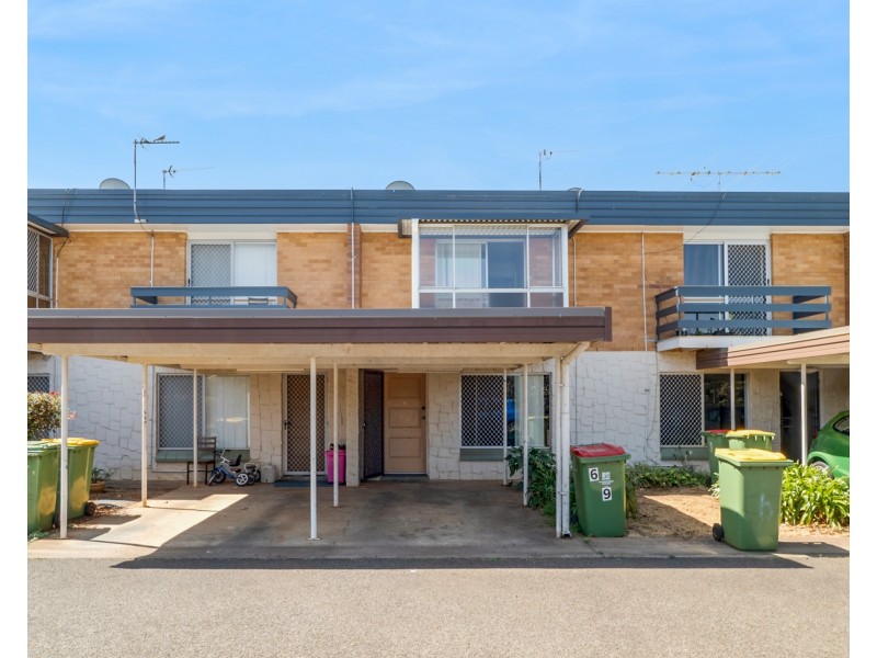 Unit 6/9 Whitefriars Street, Rockville QLD 4350