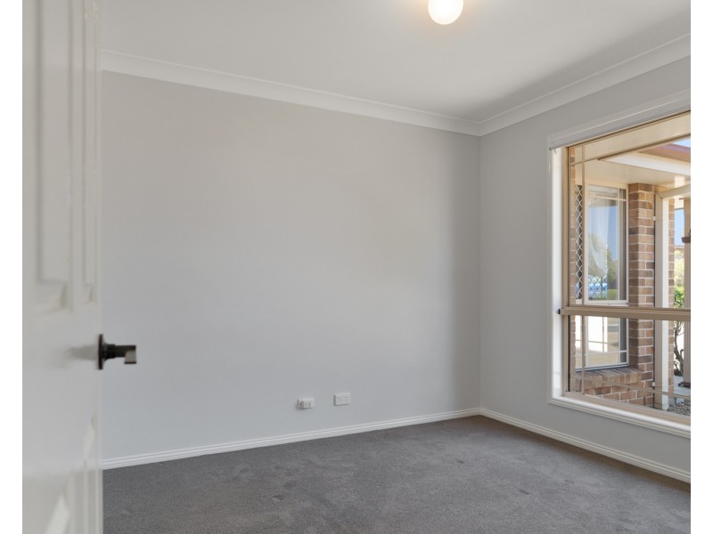 11 Nimrod Court, Wilsonton QLD 4350