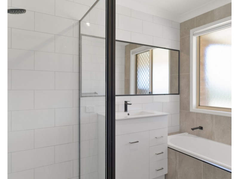 11 Nimrod Court, Wilsonton QLD 4350