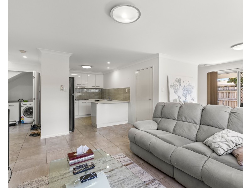 Unit 4/397 Stenner Street, Kearneys Spring QLD 4350