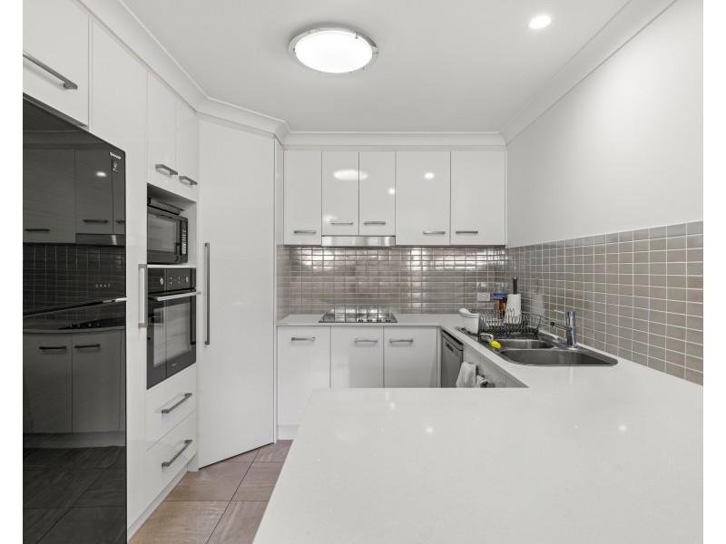 Unit 4/397 Stenner Street, Kearneys Spring QLD 4350