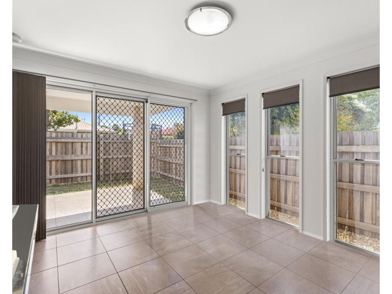 Unit 4/397 Stenner Street, Kearneys Spring QLD 4350