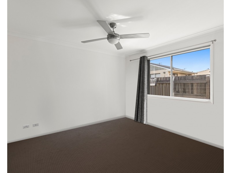 Unit 4/397 Stenner Street, Kearneys Spring QLD 4350