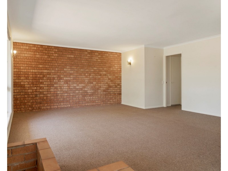 33 Rachel Street, Darling Heights QLD 4350