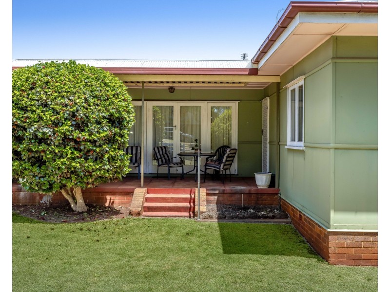 296 Alderley Street, Centenary Heights QLD 4350