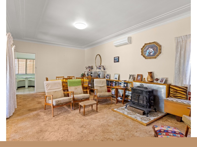 296 Alderley Street, Centenary Heights QLD 4350