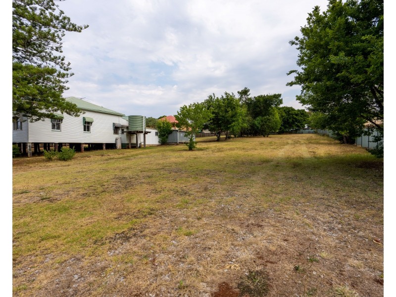 252 – 254 James Street, Harristown QLD 4350