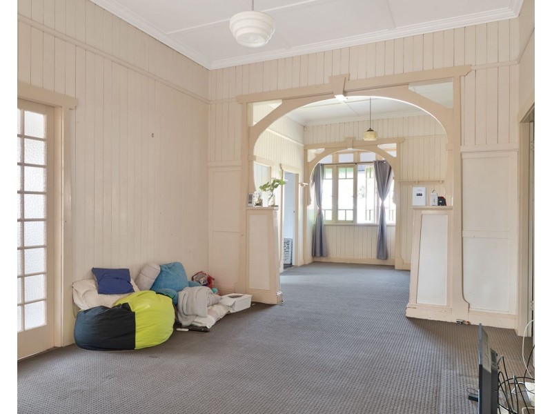 1A Allenby Street, Newtown QLD 4350