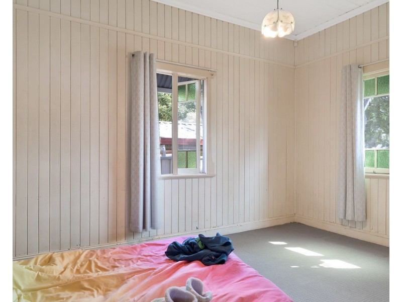 1A Allenby Street, Newtown QLD 4350
