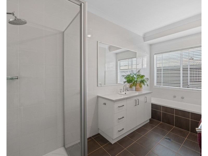 7 Gilbert Court, Gowrie Junction QLD 4352