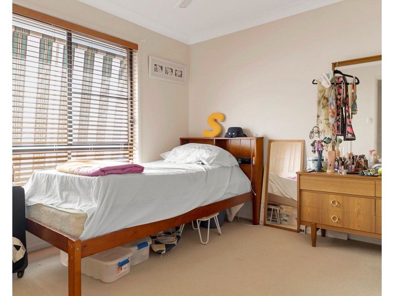 Unit 1/8 Paulene Crescent, Kearneys Spring QLD 4350