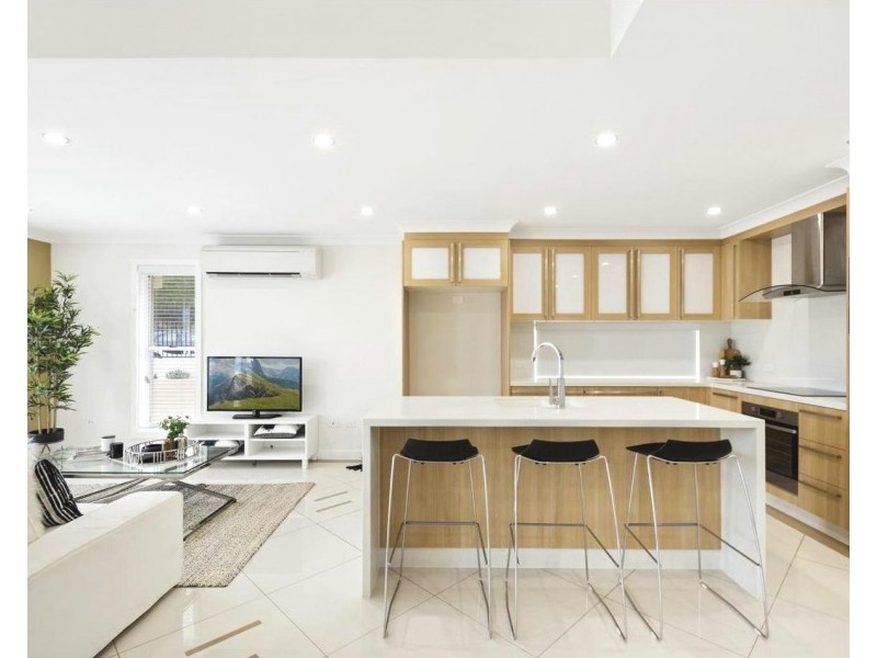 Unit 2/11 Pelican Drive, Rangeville QLD 4350