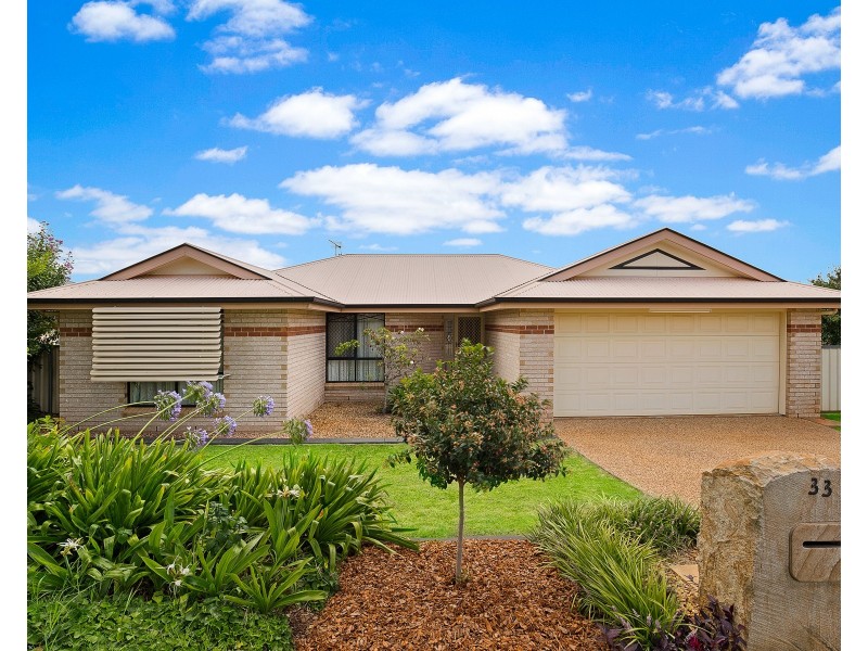 33 Fry Street, Middle Ridge QLD 4350