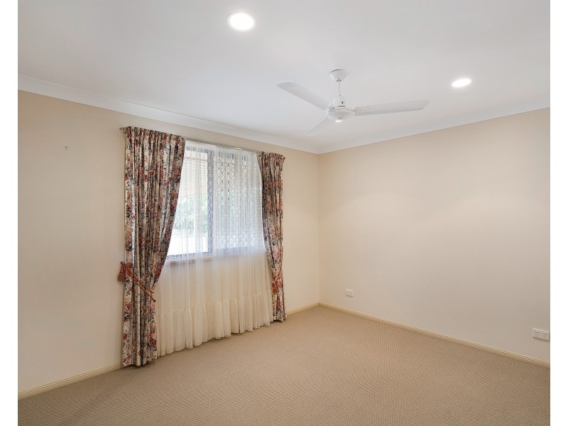 33 Fry Street, Middle Ridge QLD 4350