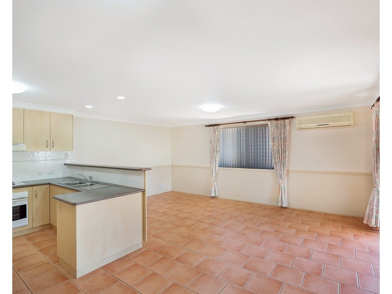 33 Fry Street, Middle Ridge QLD 4350