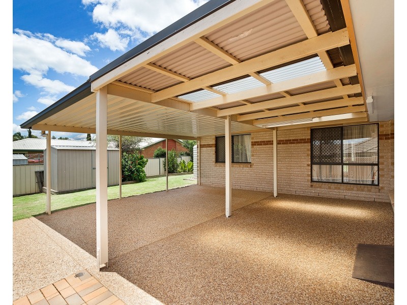 33 Fry Street, Middle Ridge QLD 4350