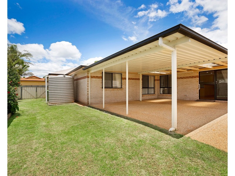 33 Fry Street, Middle Ridge QLD 4350