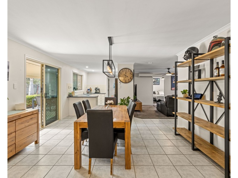4 Stratford Drive, Wyreema QLD 4352