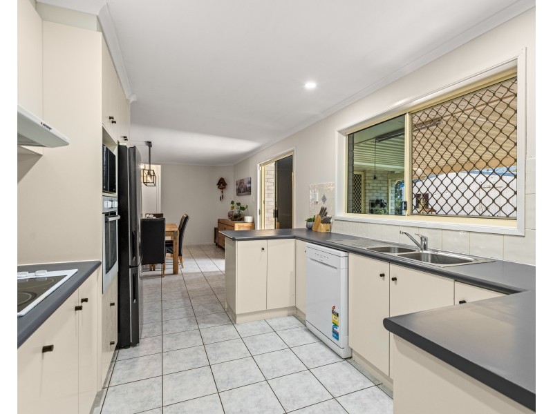 4 Stratford Drive, Wyreema QLD 4352