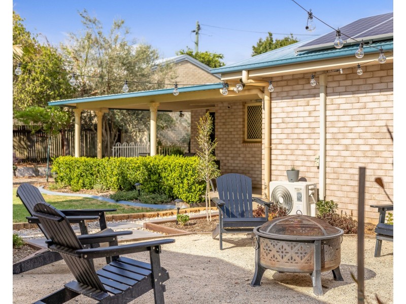 4 Stratford Drive, Wyreema QLD 4352