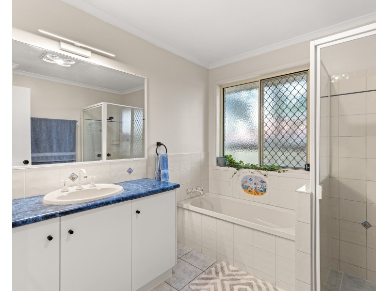 4 Stratford Drive, Wyreema QLD 4352