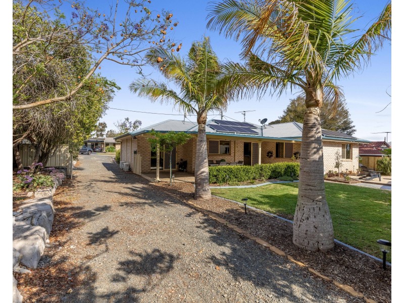 4 Stratford Drive, Wyreema QLD 4352