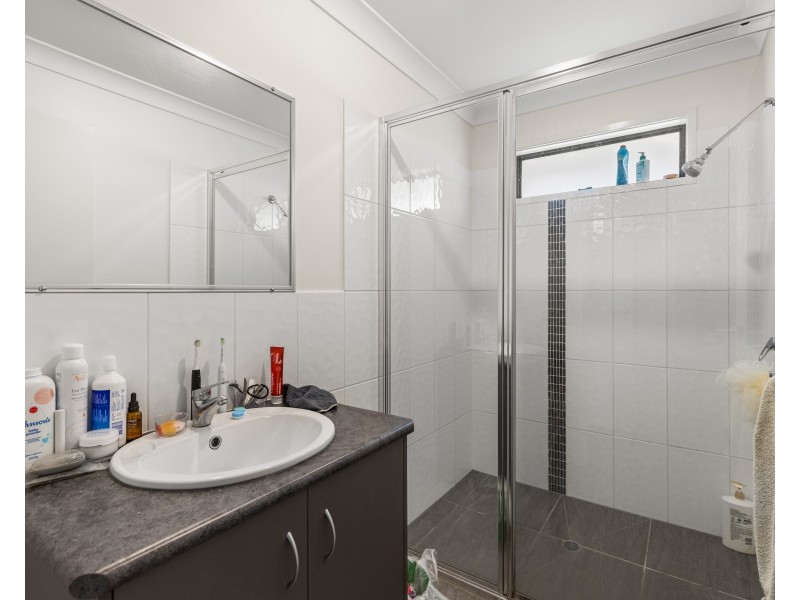 2 Nash Drive, Glenvale QLD 4350
