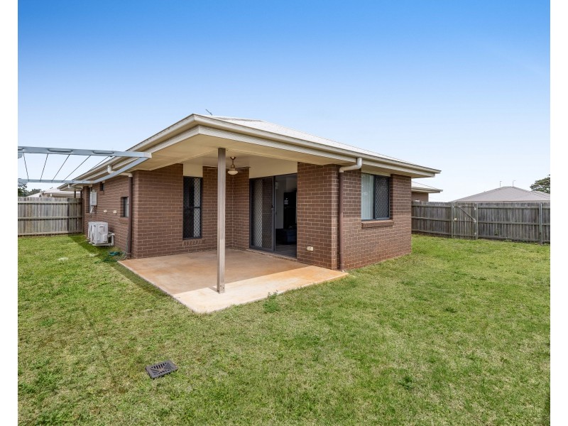 2 Nash Drive, Glenvale QLD 4350