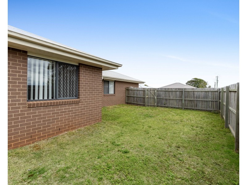 2 Nash Drive, Glenvale QLD 4350