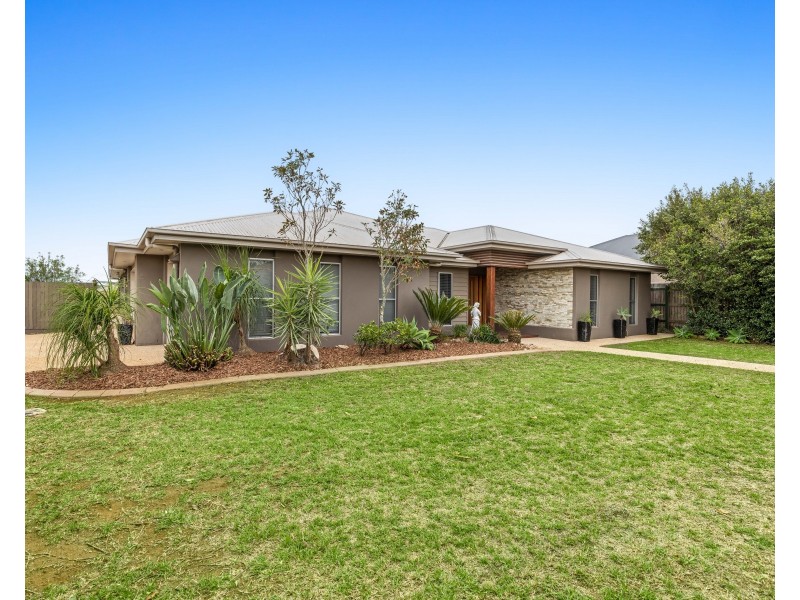 18 Quail Crescent, Highfields QLD 4352