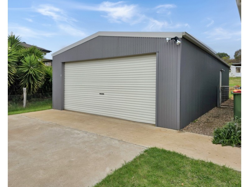 7 Gilbert Court, Gowrie Junction QLD 4352