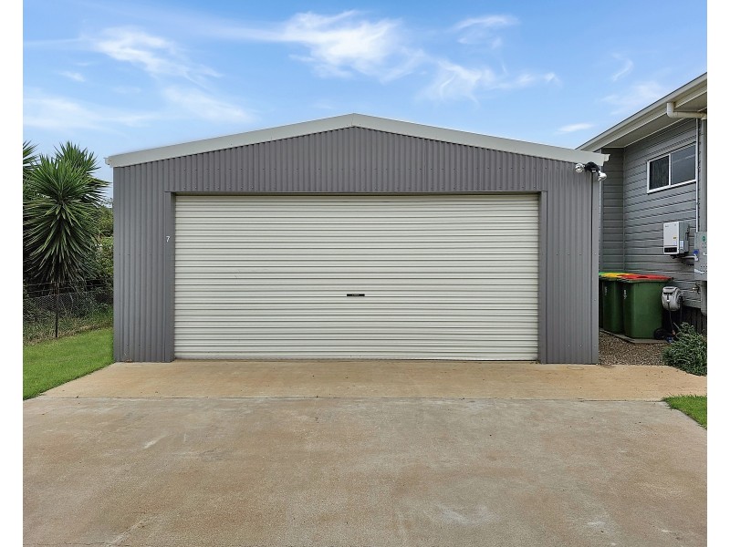 7 Gilbert Court, Gowrie Junction QLD 4352