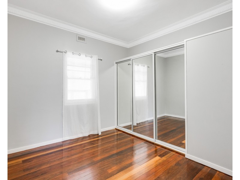 6 Beelbee Street, Harristown QLD 4350