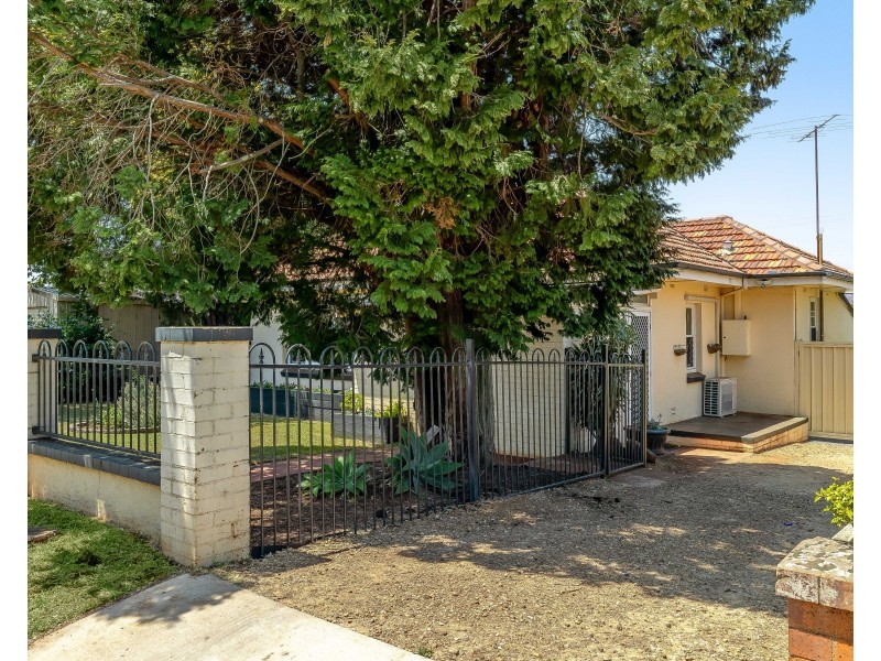 6 Beelbee Street, Harristown QLD 4350