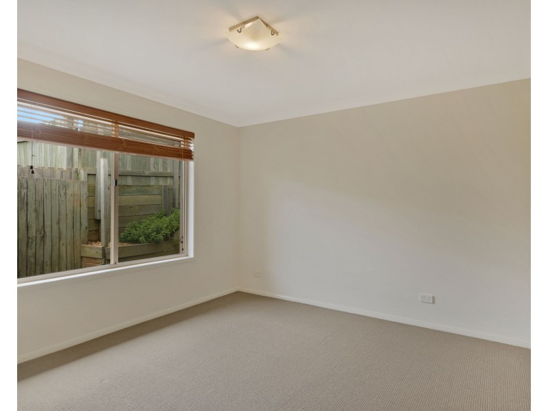 Unit 1/14 Mason Court, Kearneys Spring QLD 4350