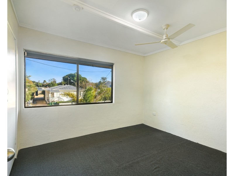 Unit 4/203 Campbell Street, Newtown QLD 4350