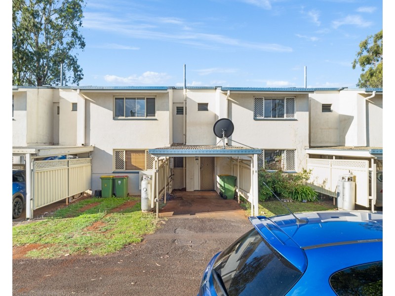 Unit 2/329 Hume Street, South Toowoomba QLD 4350