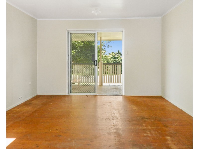 10 Charter Crescent, Rockville QLD 4350