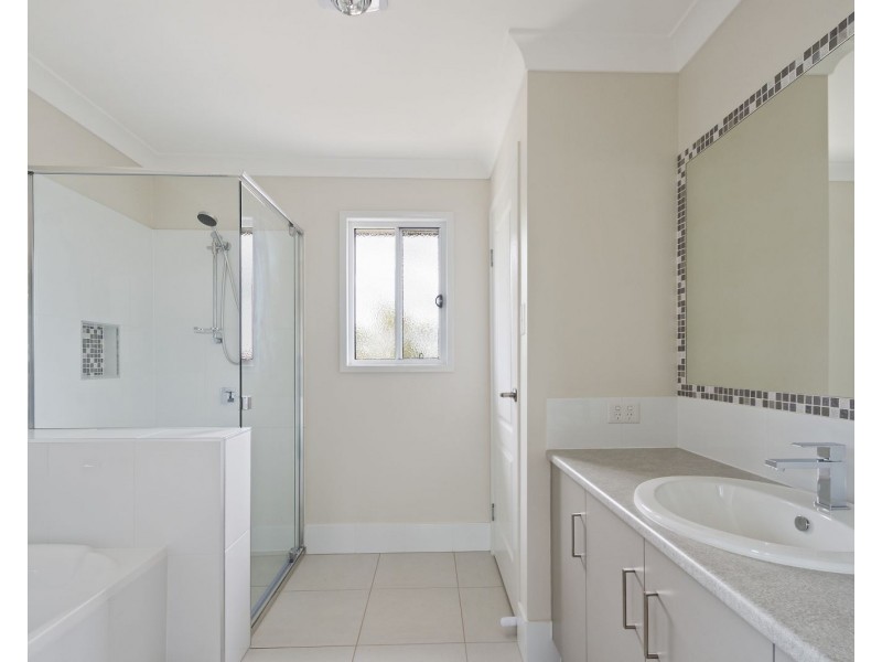 Unit 9/11 Obrien Street, Harlaxton QLD 4350