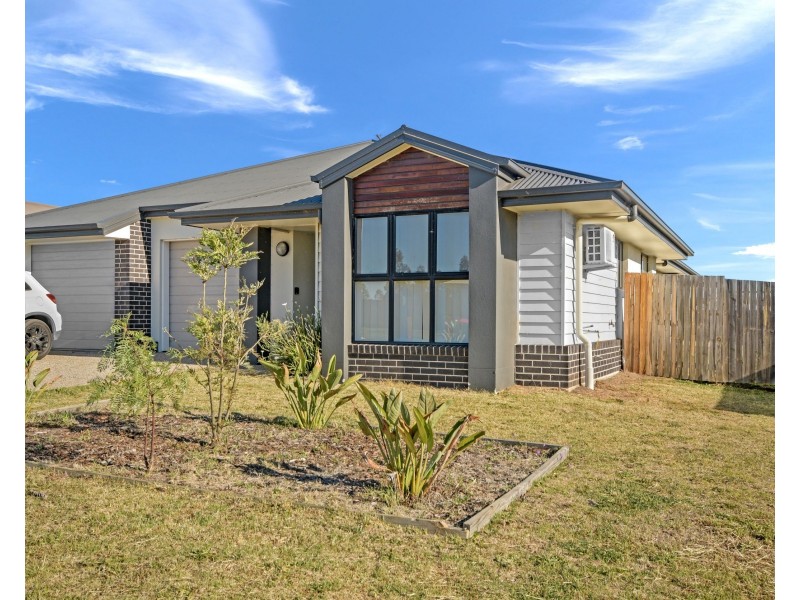 Unit 1/17 Weebah Place, Cambooya QLD 4358