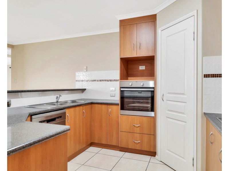 19 Prime Minister Drive, Middle Ridge QLD 4350