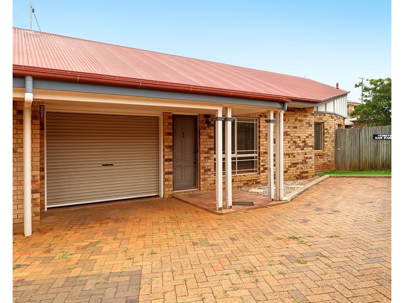 Unit 3/7 Suzanne Court, Kearneys Spring QLD 4350